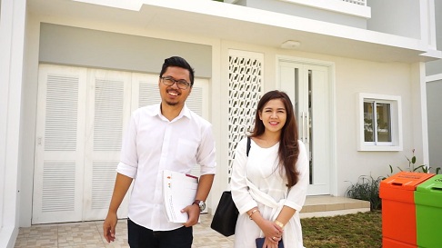 https://images-residence.summarecon.com/images/gallery/article/10092/serah terima amanda btari 2018 5.jpg